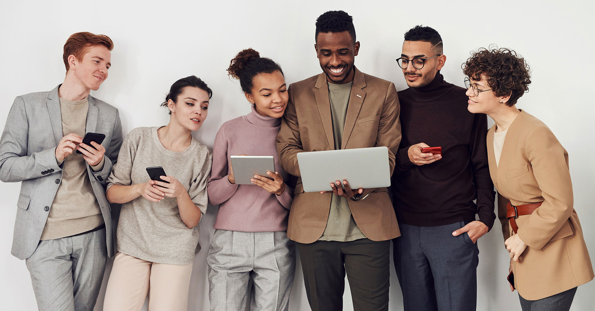 Group working banner-11